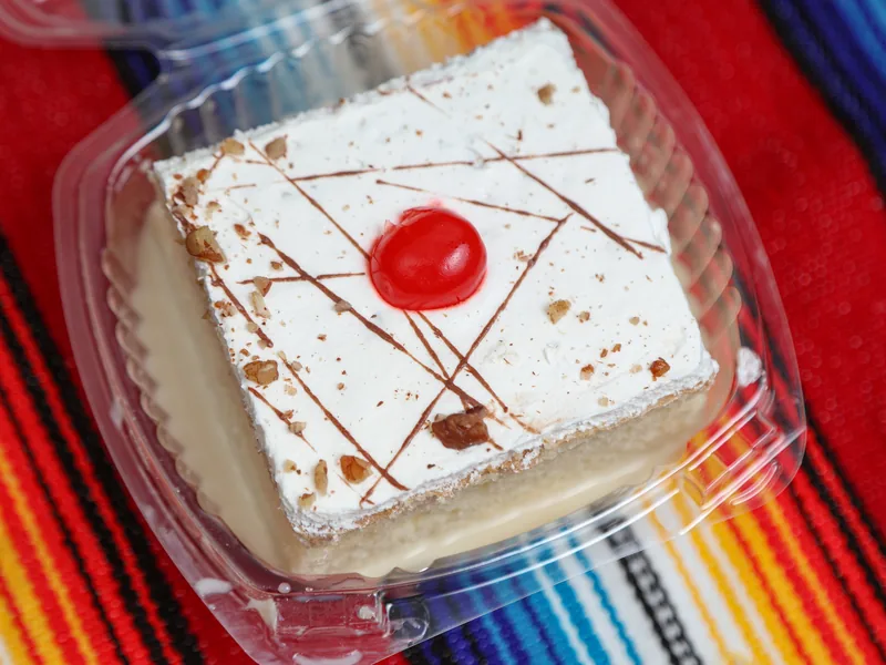 Rebanada de pastel de tres leches | La Super Gorda